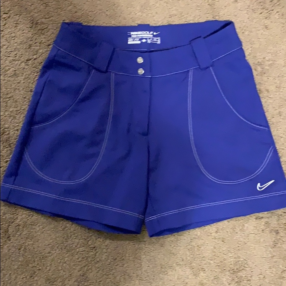 NWOT Women’s Nike golf performance shorts